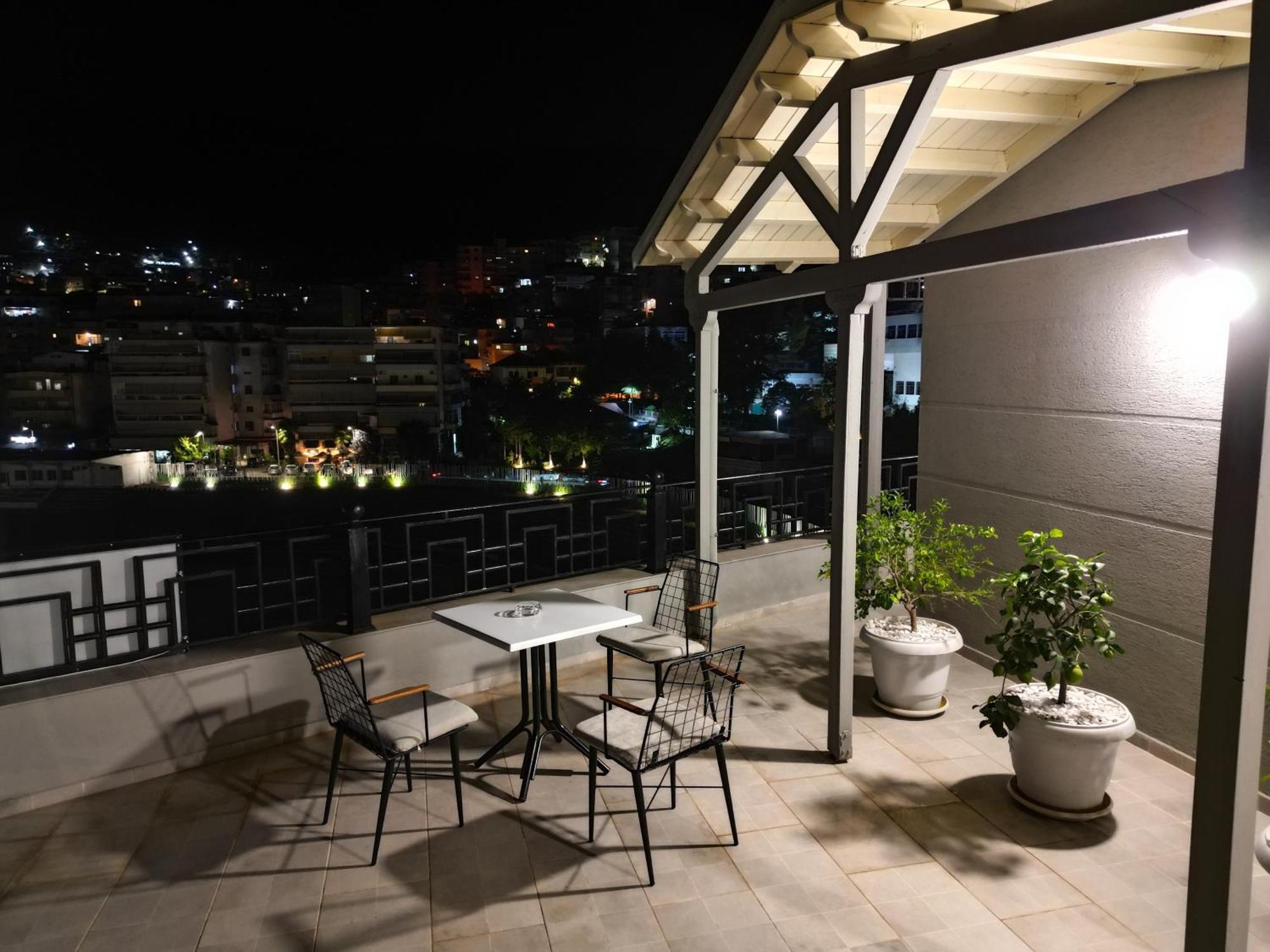 Rs Skendo Apartments Gjirokastër Екстериор снимка