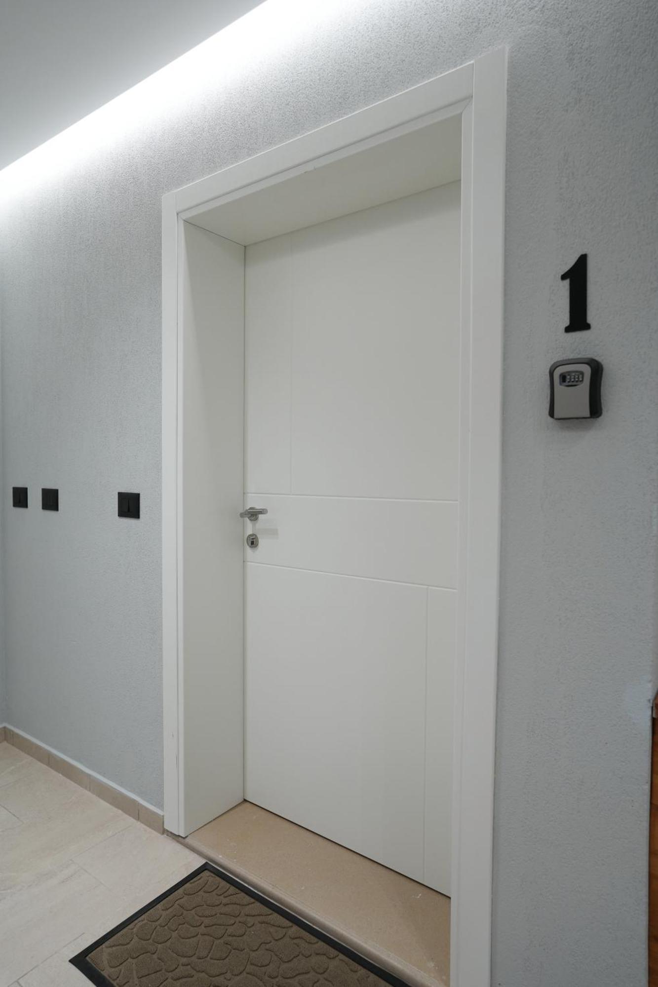 Rs Skendo Apartments Gjirokastër Екстериор снимка